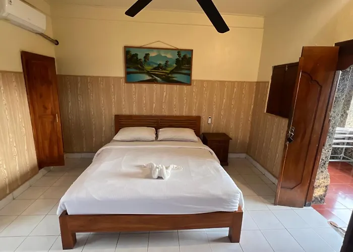 Casa de hóspedes Gusti *