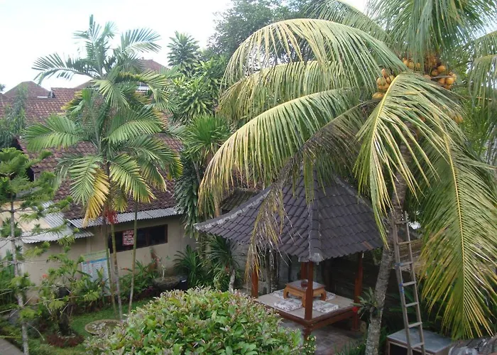 Gusti Casa de hóspedes *